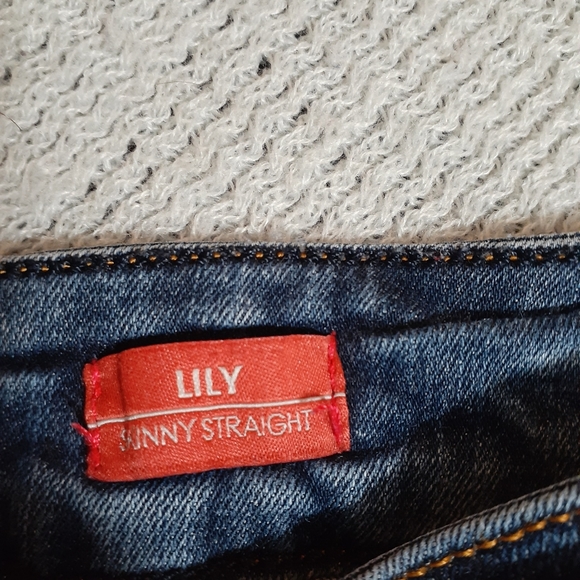 Level 99 Jean's size 26. Blue distressed cropped - Picture 8 of 8